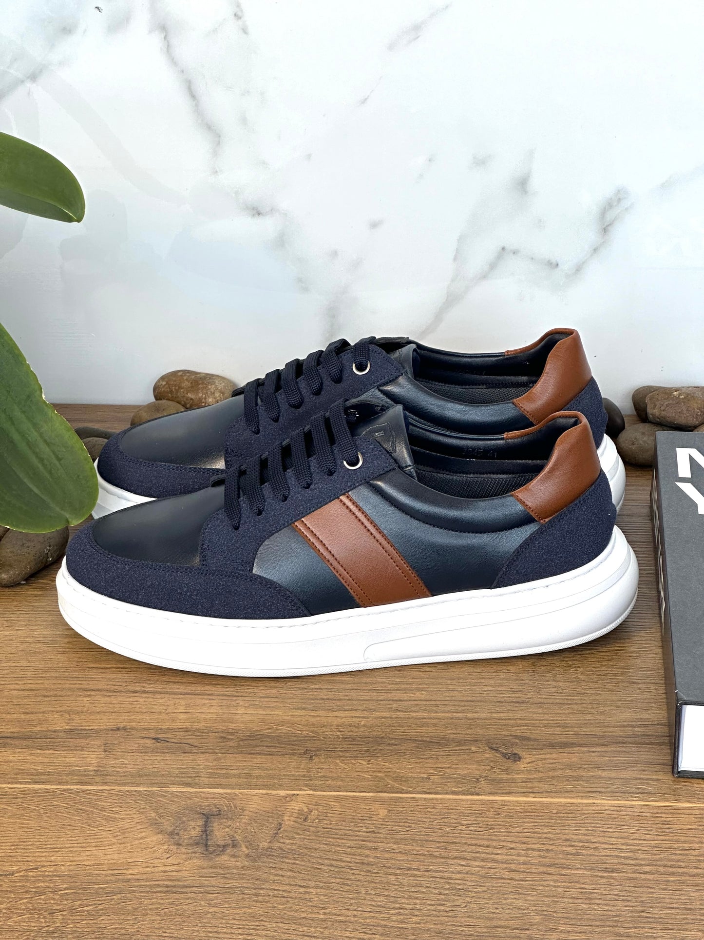 Casual Shoes - Navy/Havan/White