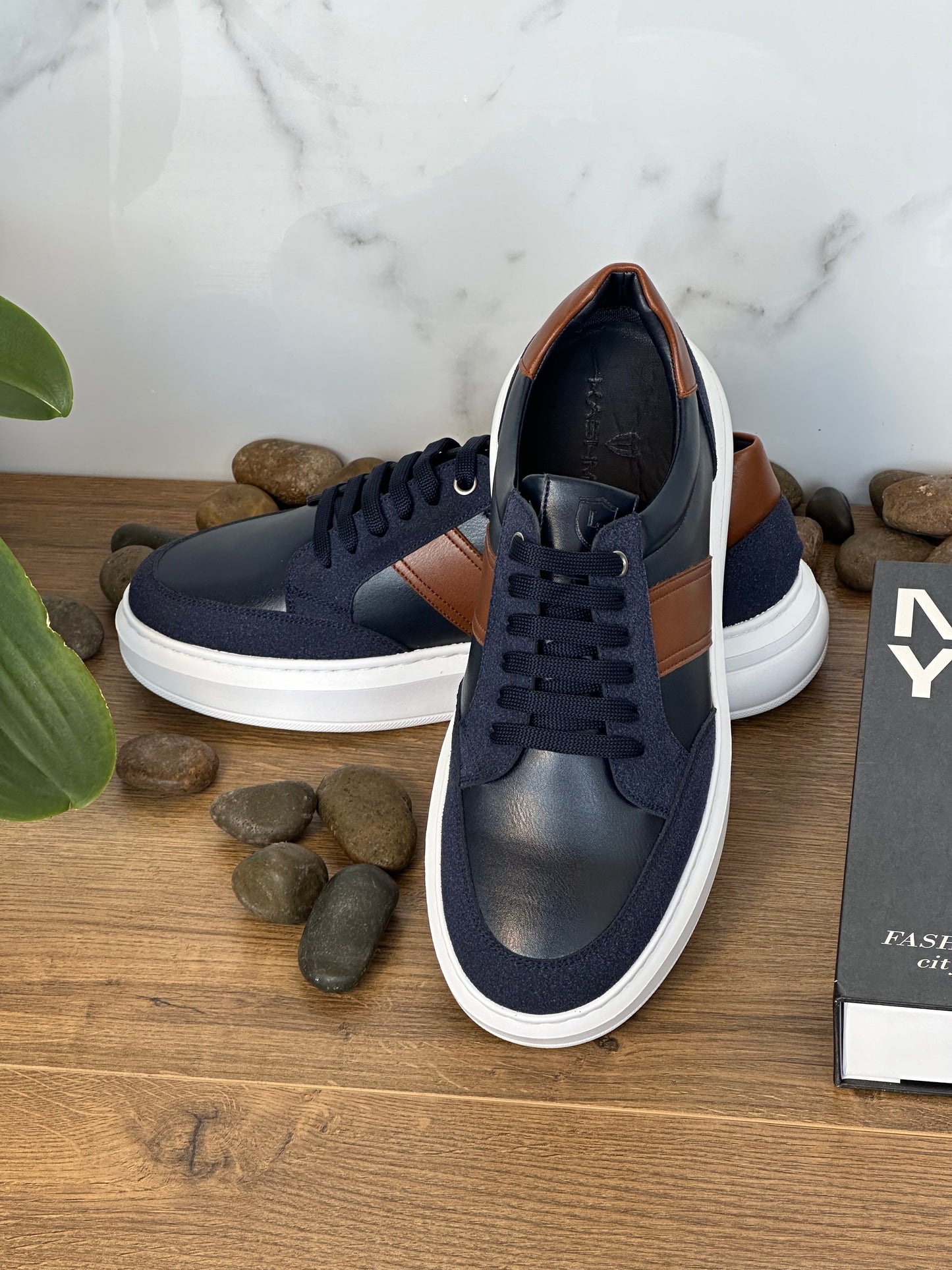 Casual Shoes - Navy/Havan/White