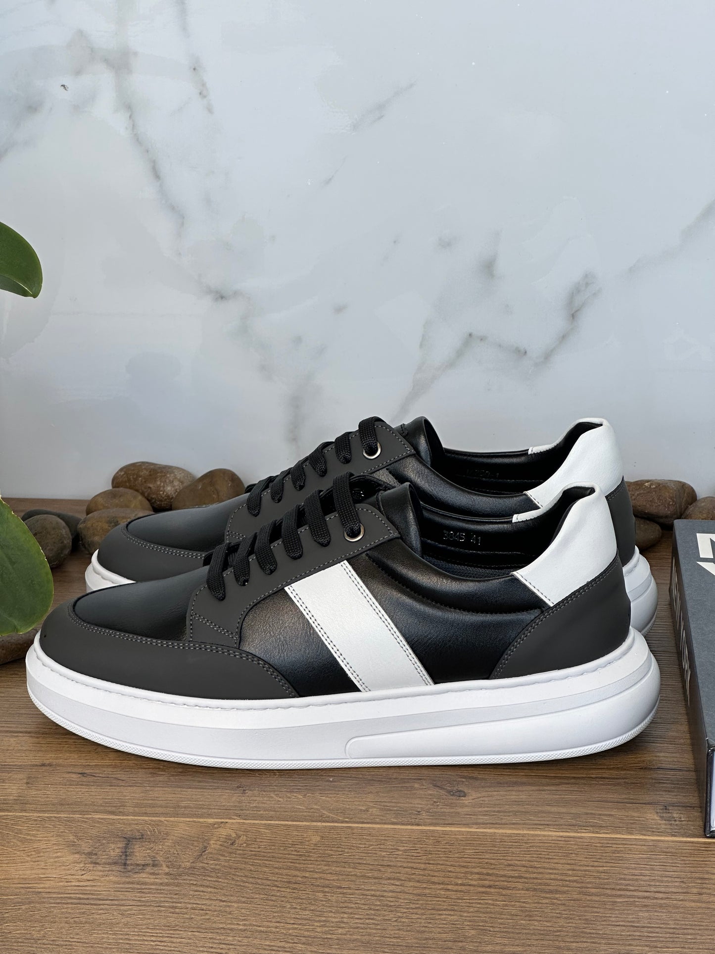 Casual Shoes - Black/Grey/White