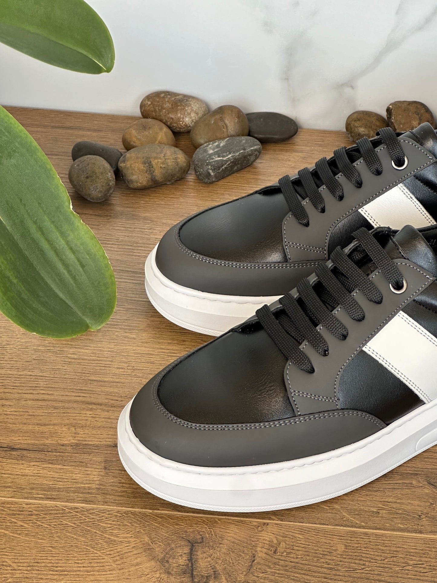 Casual Shoes - Black/Grey/White