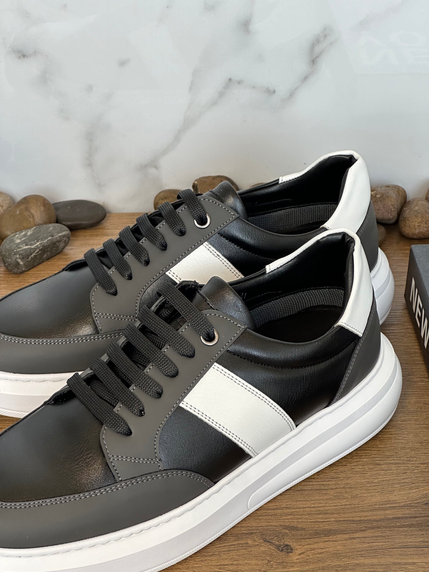 Casual Shoes - Black/Grey/White