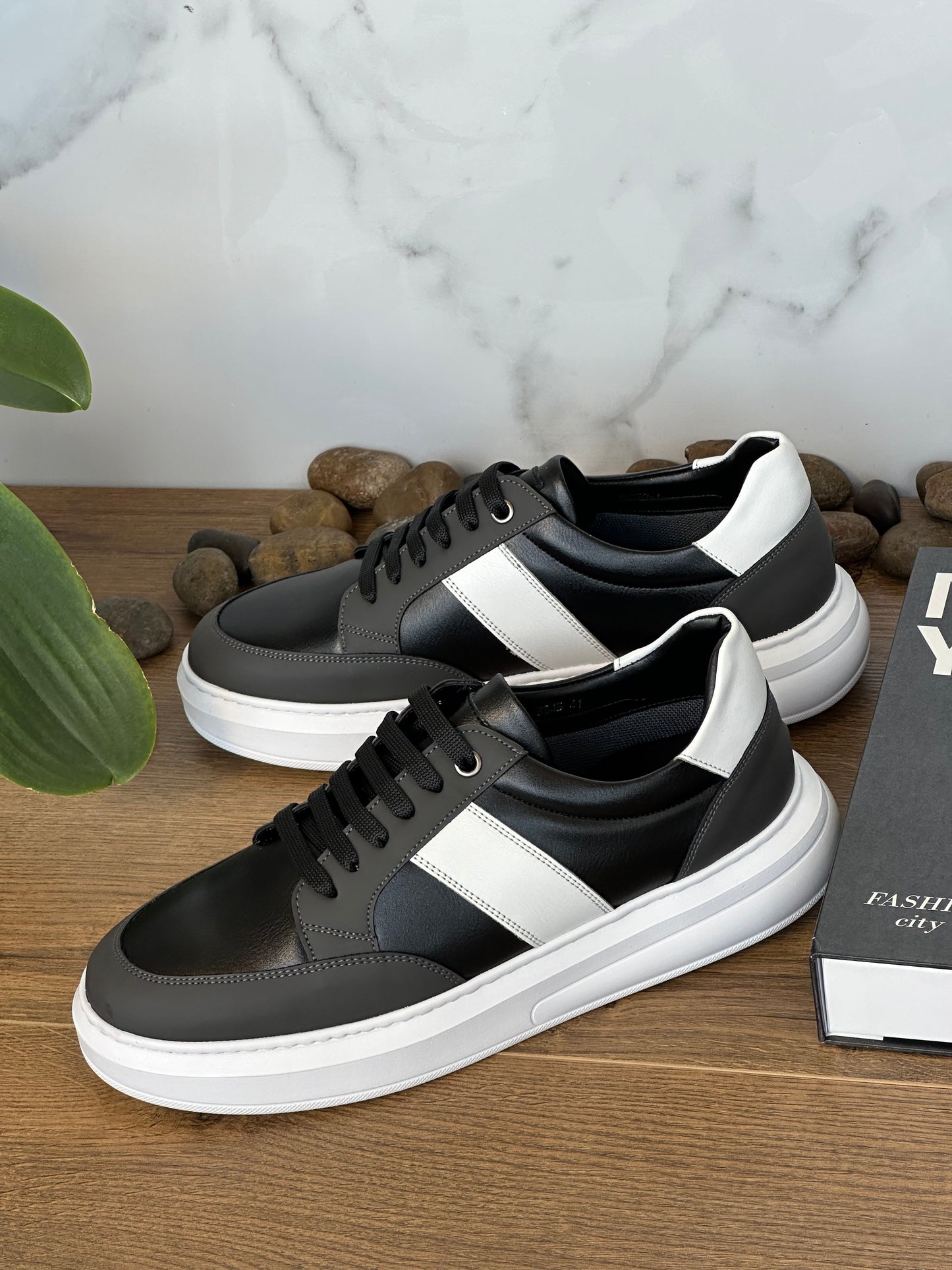 Casual Shoes - Black/Grey/White