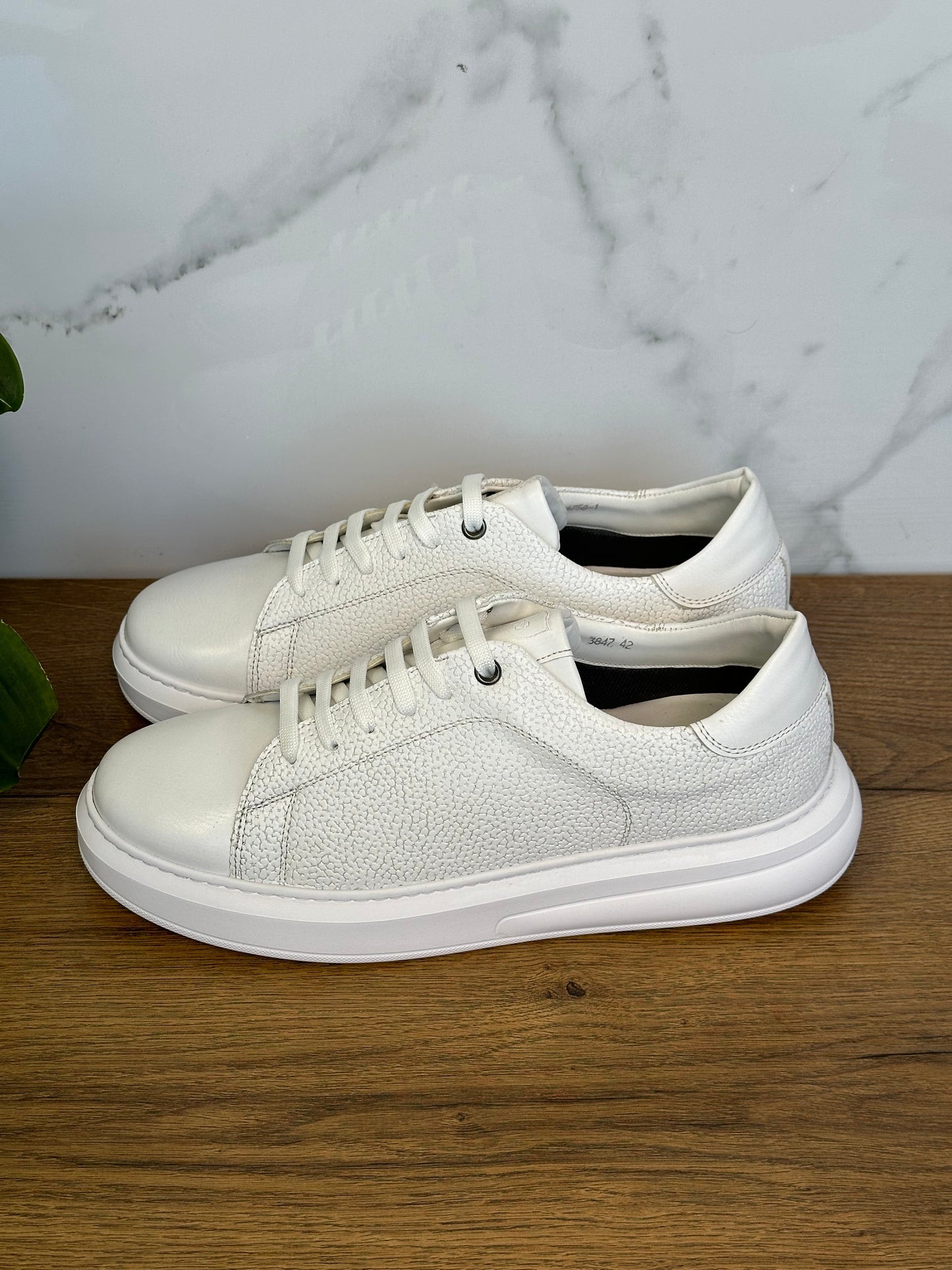 Smart Sneaker - White